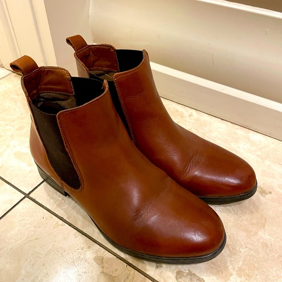 Chelsea boots - Block heel - Picture 1 of 5
